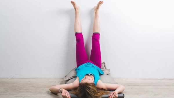 Перевернутые позы в йоге: почему важно хотя бы иногда держать ноги выше головы?