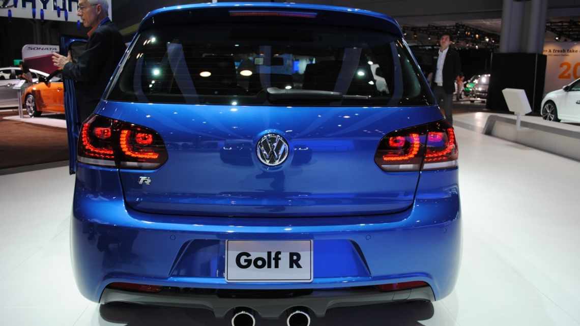 Volkswagen готовит особо злую версию Golf R