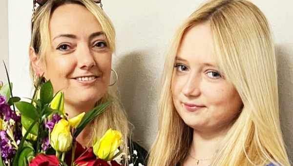 «Дышу ради нее»: Светлана Малькова показала, как отметила 15-летие дочери в США