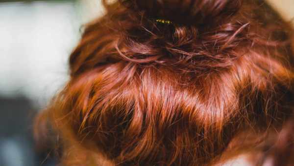 Окрашивание волос хной – плюсы, минусы и почему ее ненавидят парикмахеры
